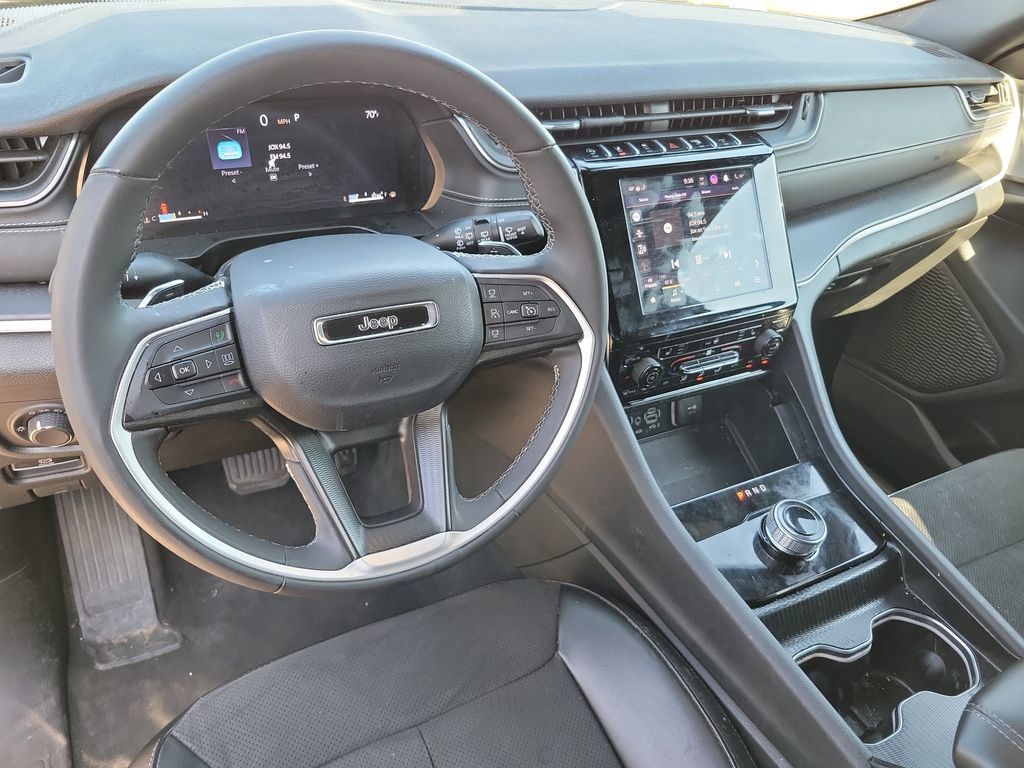 Used 2024 Jeep Grand Cherokee Altitude AWD/4WD image 9