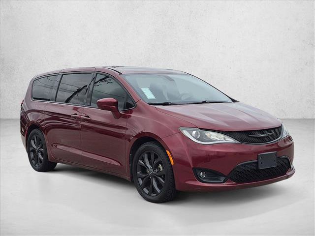 Used 2018 Chrysler Pacifica Touring Plus w/ S Appearance Package FWD image 3