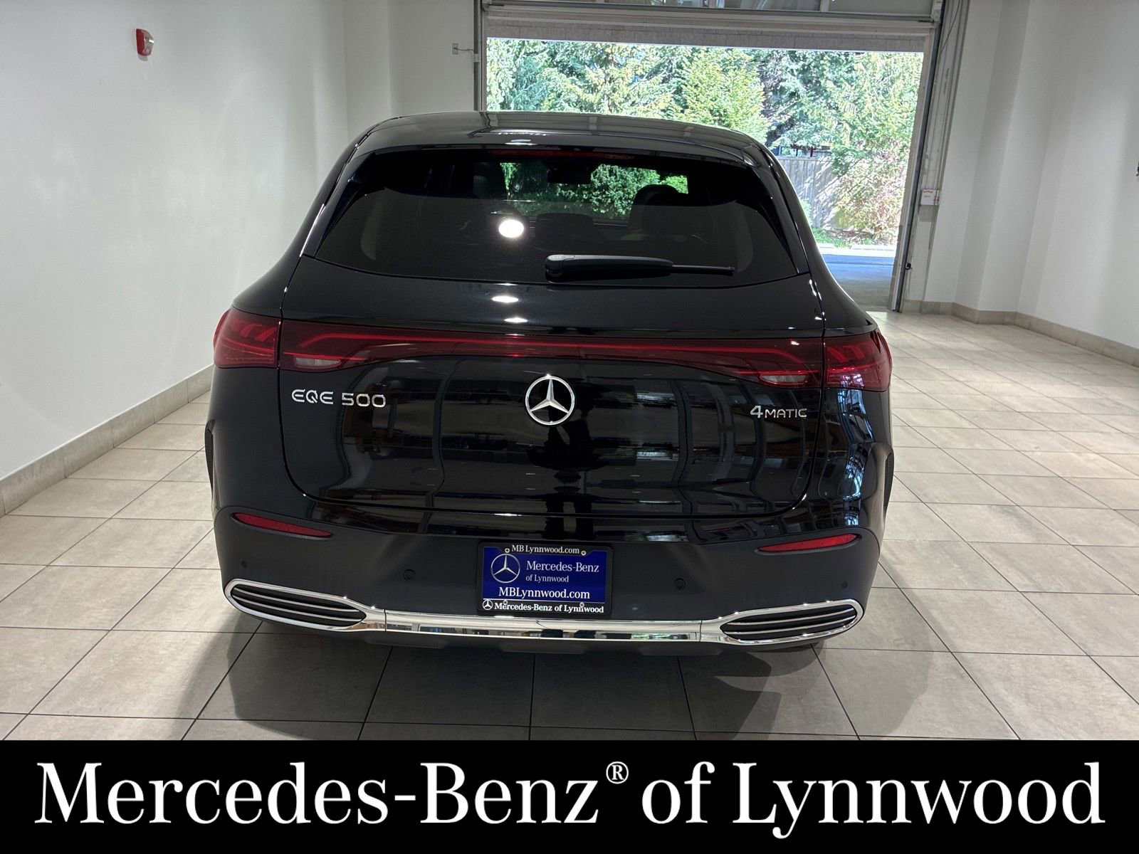 Used 2023 Mercedes-Benz EQE 500 4MATIC SUV image 5