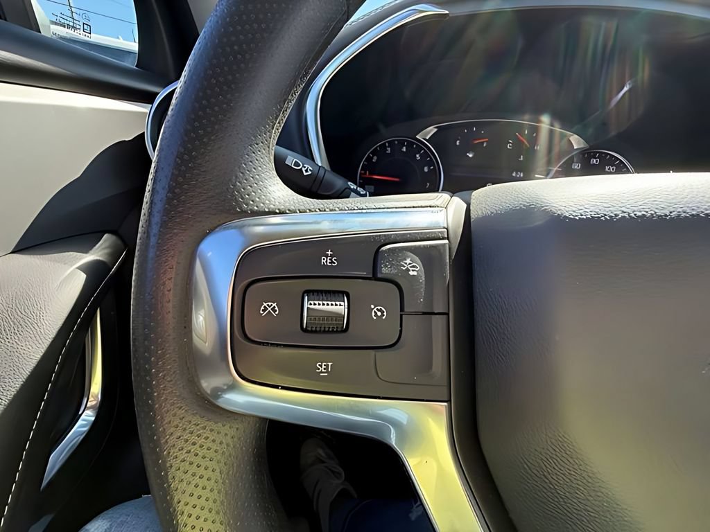 Used 2025 Chevrolet Blazer LT AWD/4WD image 12