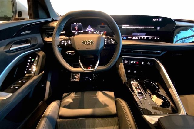 Certified 2025 Audi SQ5 Premium Plus image 5