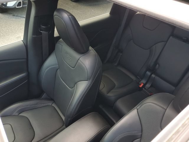 Certified 2022 Jeep Cherokee Limited w/ Elite Package AWD/4WD image 40