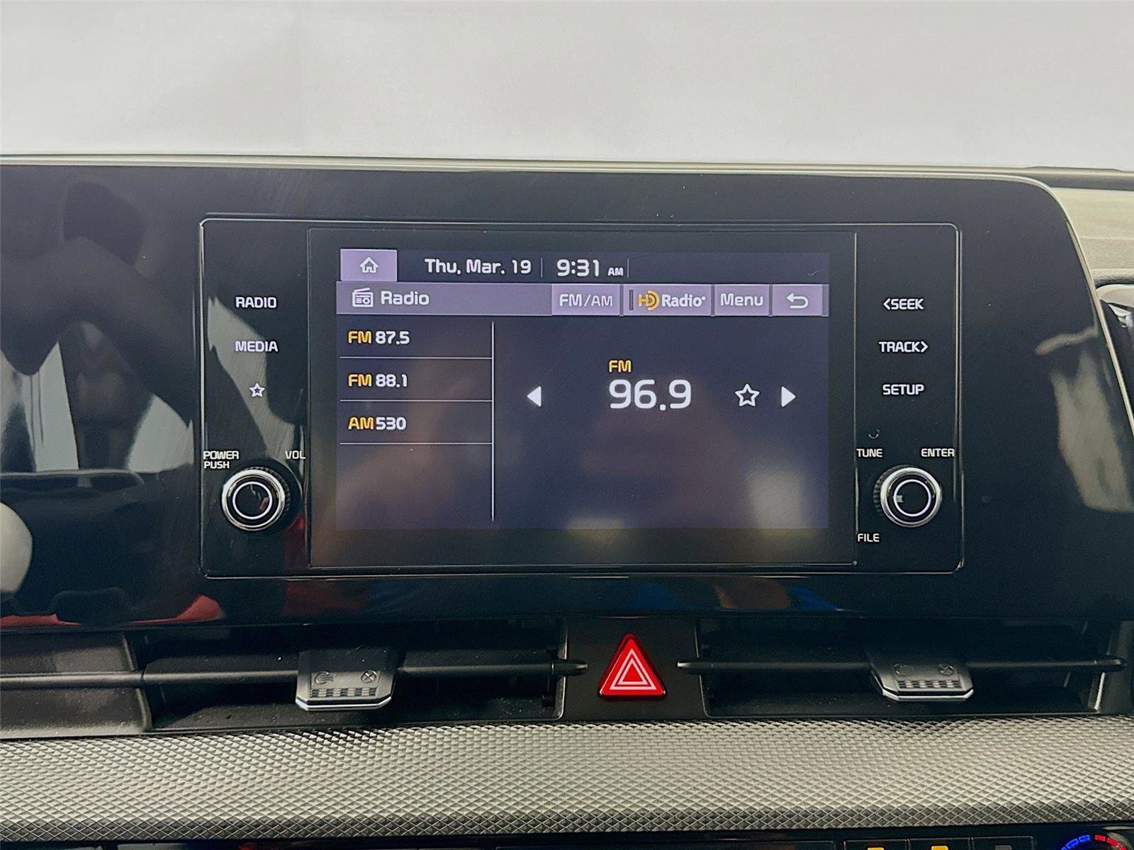 Used 2023 Kia Sportage LX image 9