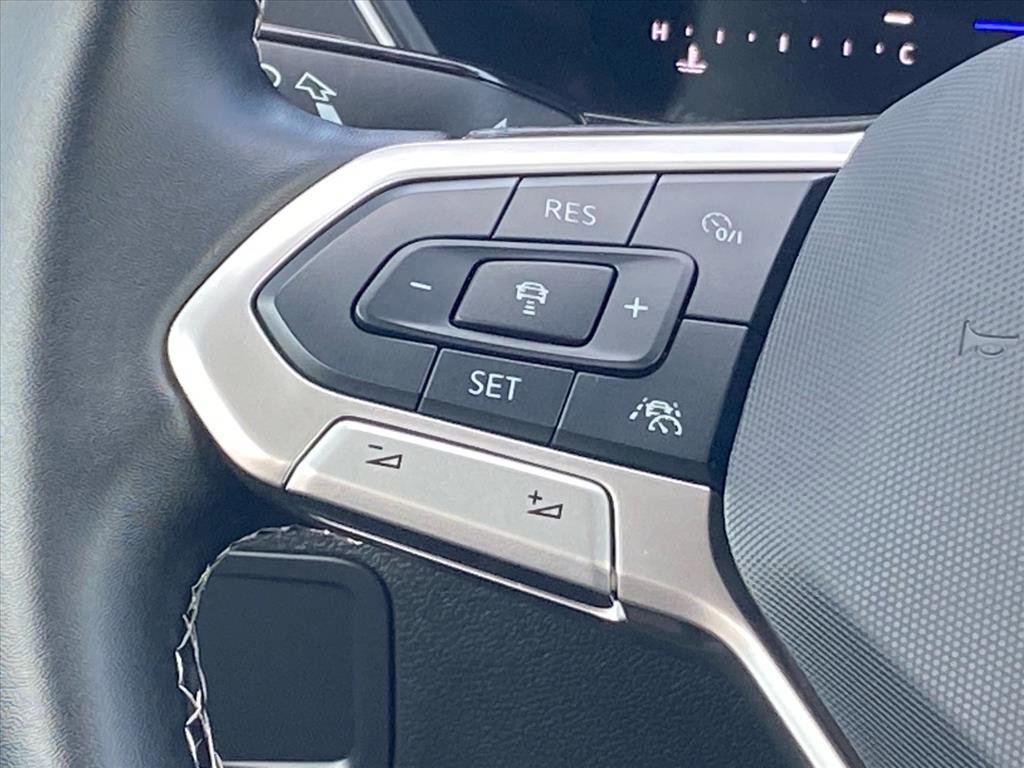 Certified 2024 Volkswagen Tiguan S image 7