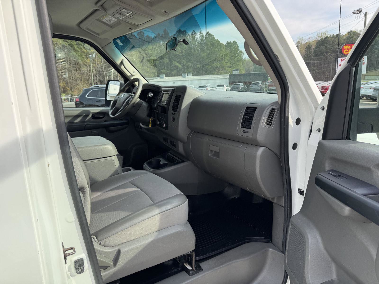 Used 2016 Nissan NV 2500 SV w/ Technology Package image 14