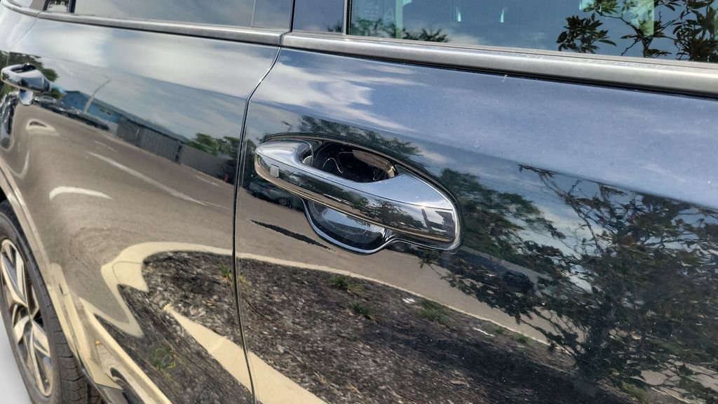 Used 2021 Kia Sorento S w/ Panoramic Sunroof Package FWD image 8