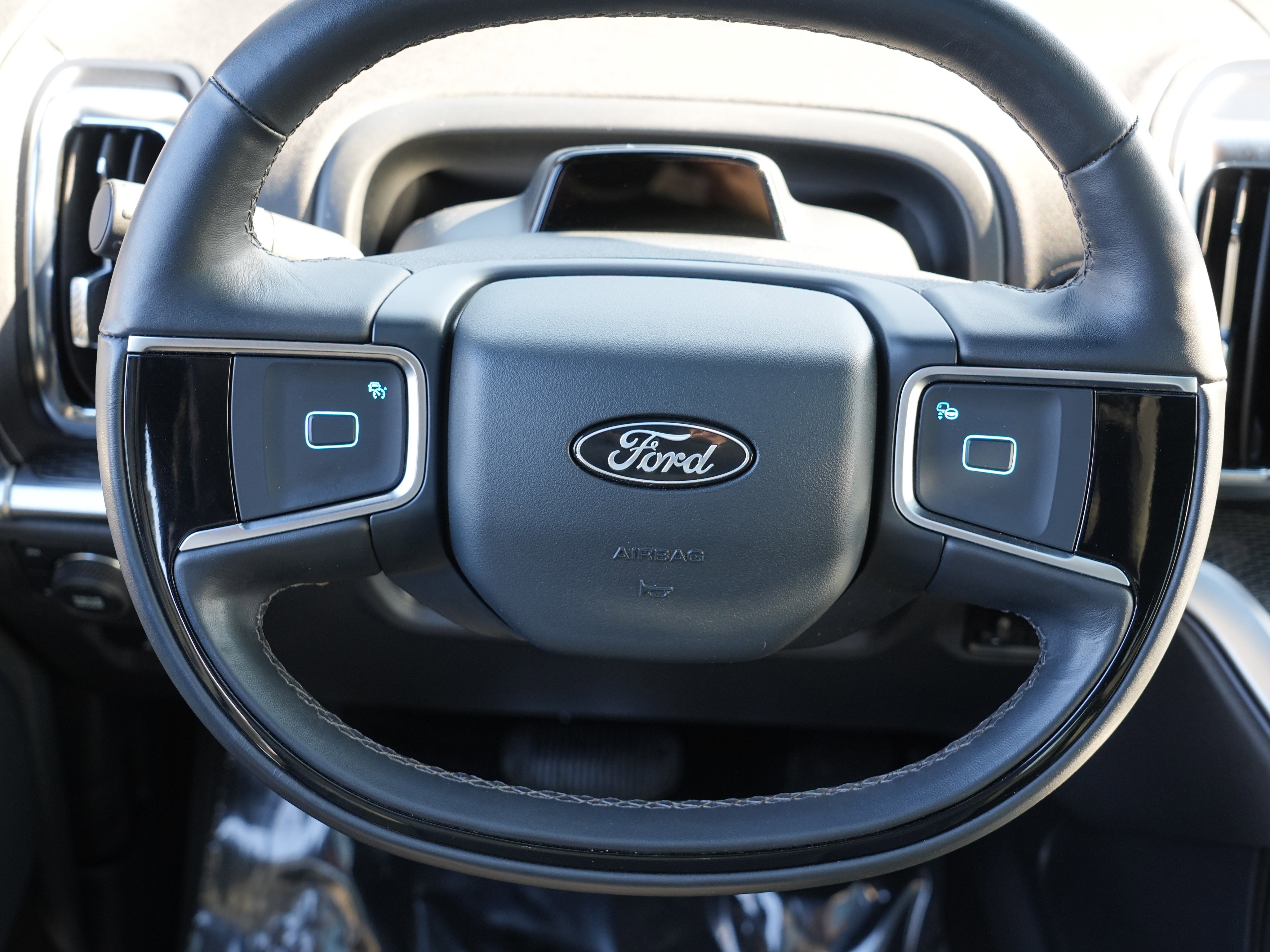Used 2025 Ford Expedition Max Platinum w/ Stealth Appearance Package AWD/4WD image 25