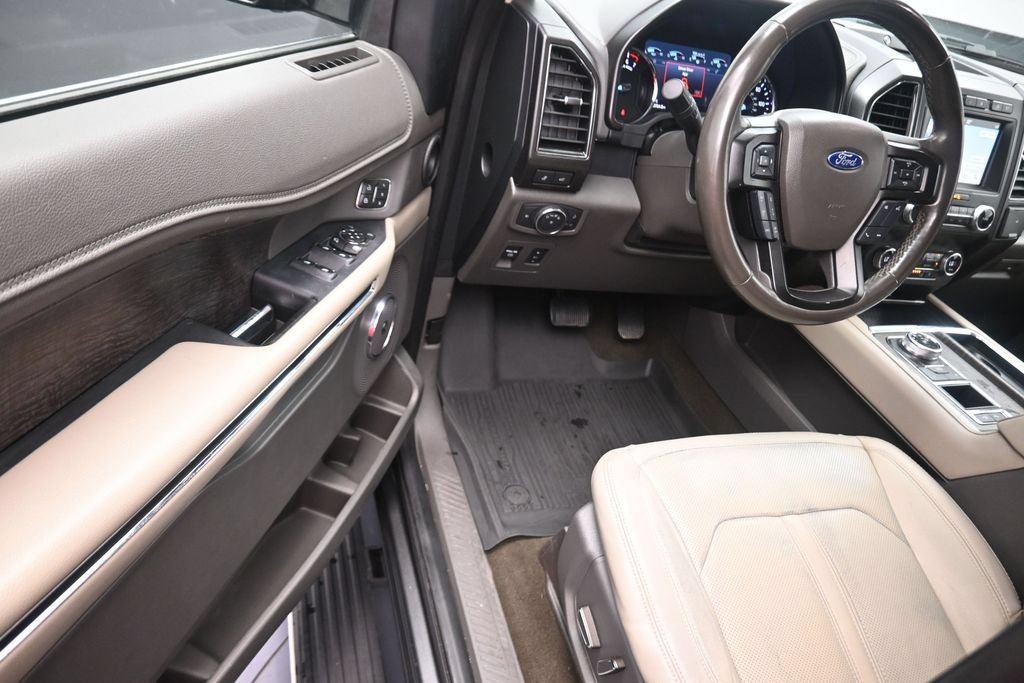Used 2019 Ford Expedition Limited w/ Equipment Group 302A RWD image 14