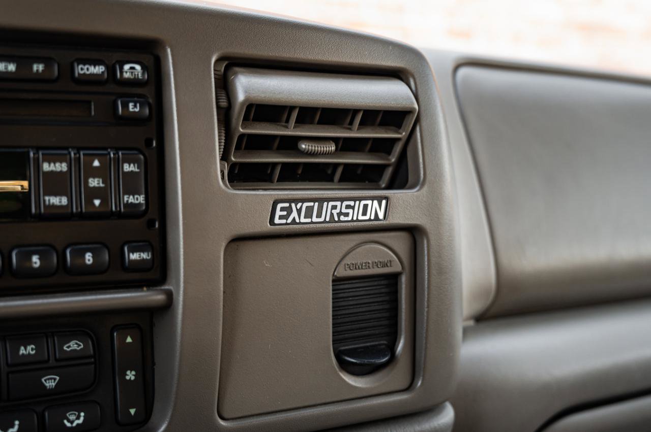 Used 2003 Ford Excursion Limited image 25