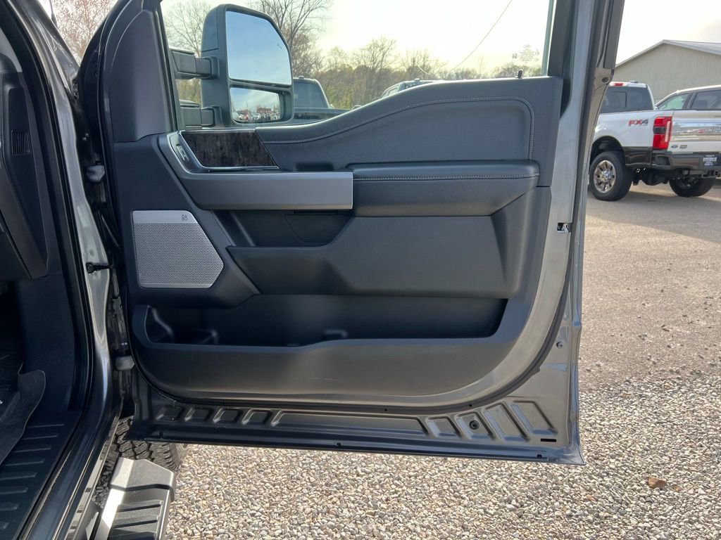 Used 2025 Ford F350 Lariat w/ Lariat Ultimate Package image 21