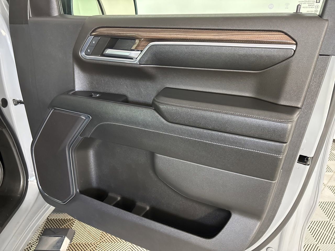 Used 2024 Chevrolet Silverado 1500 LT w/ All Star Edition Plus image 27