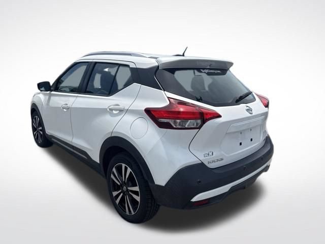 Used 2020 Nissan Kicks SR w/ SR Premium Package FWD video 3