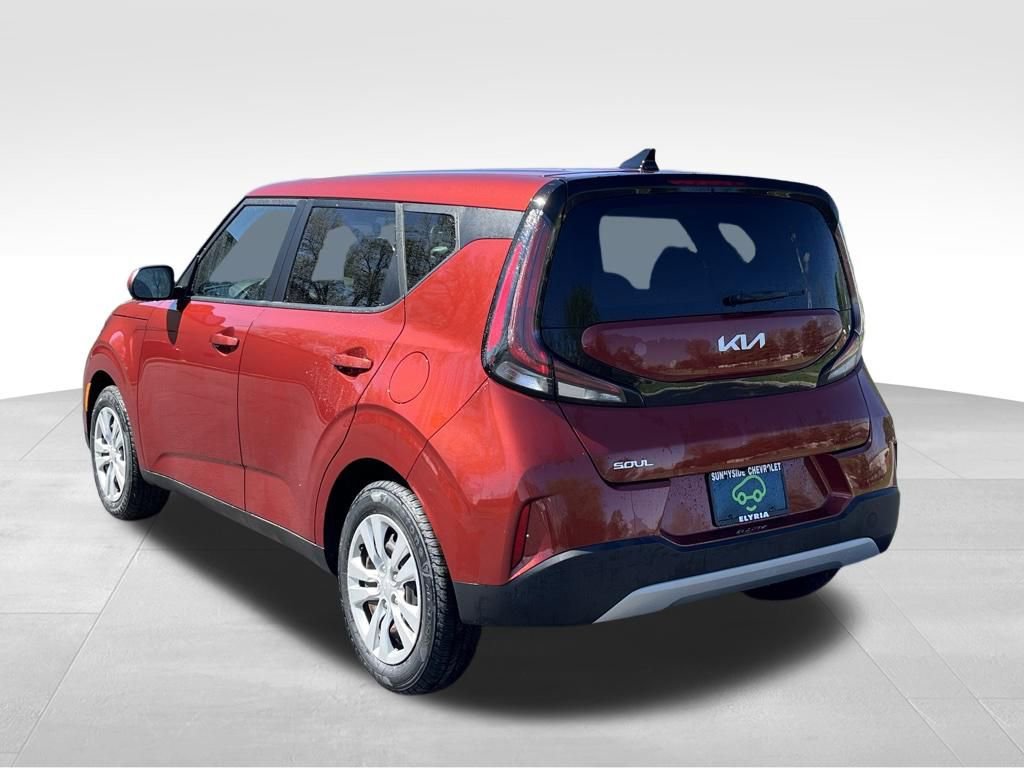 Used 2023 Kia Soul LX FWD image 5