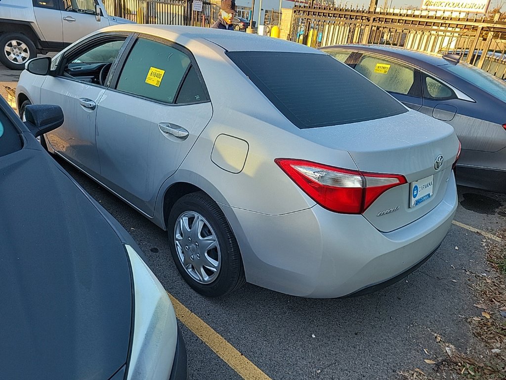 Used 2015 Toyota Corolla LE FWD image 4