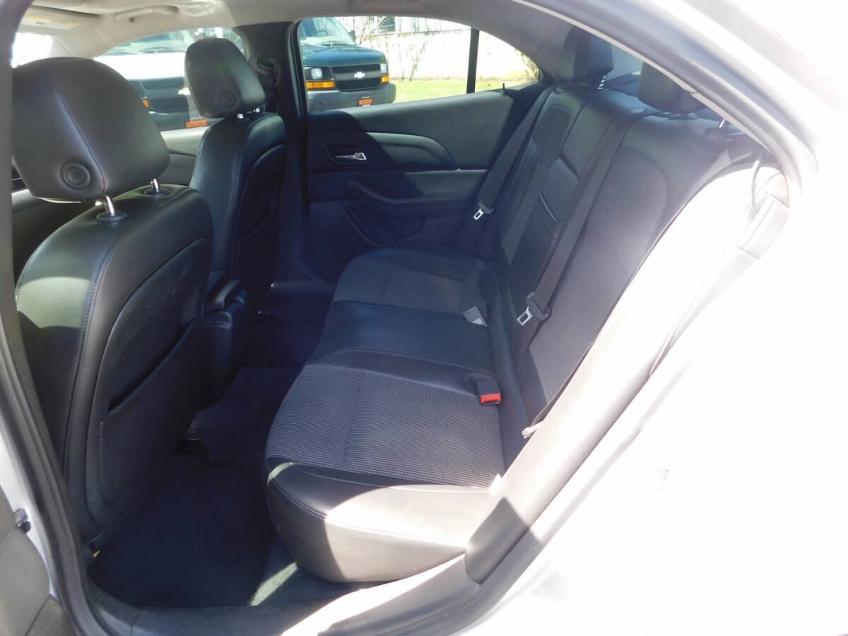 Used 2013 Chevrolet Malibu LT w/ Power Convenience Package FWD image 5