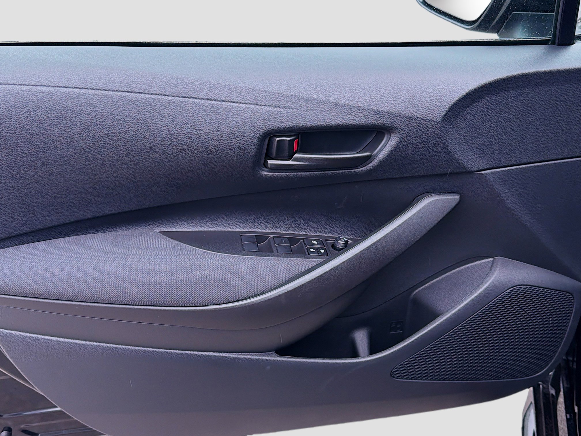 Used 2025 Toyota Corolla LE image 20