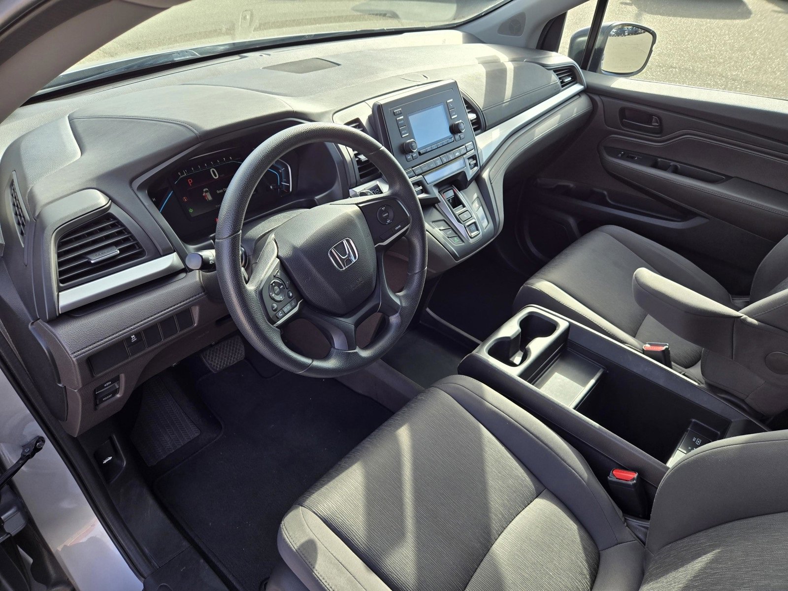 Used 2018 Honda Odyssey LX image 16