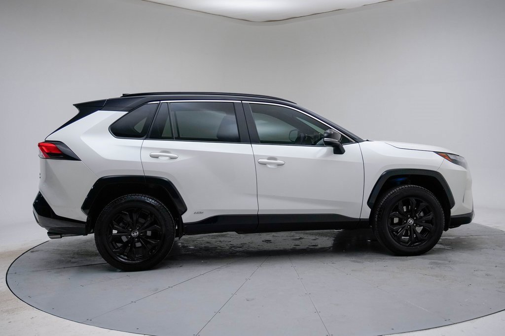 Used 2022 Toyota RAV4 XSE image 2