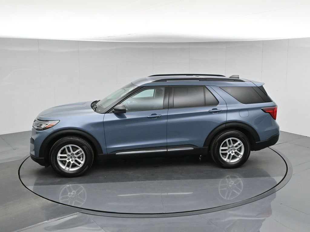Used 2025 Ford Explorer Active image 46