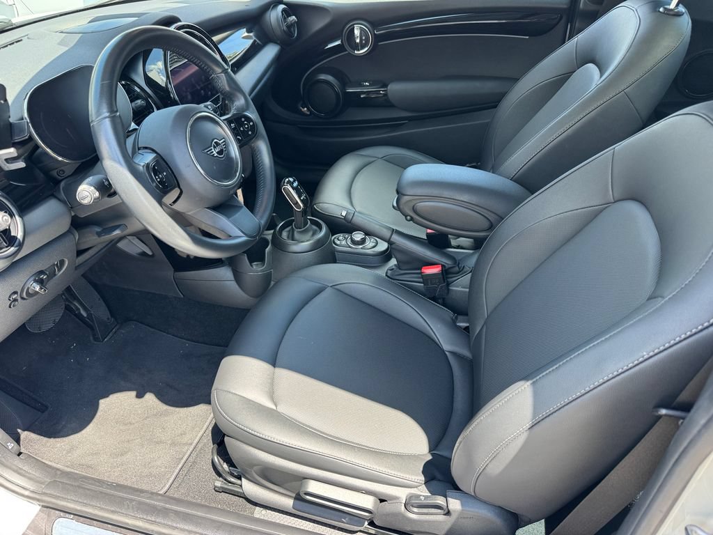 Used 2023 MINI Cooper 2-Door Hardtop FWD image 22