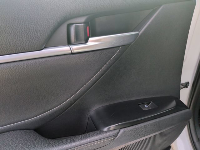 Used 2018 Toyota Camry XSE FWD image 28