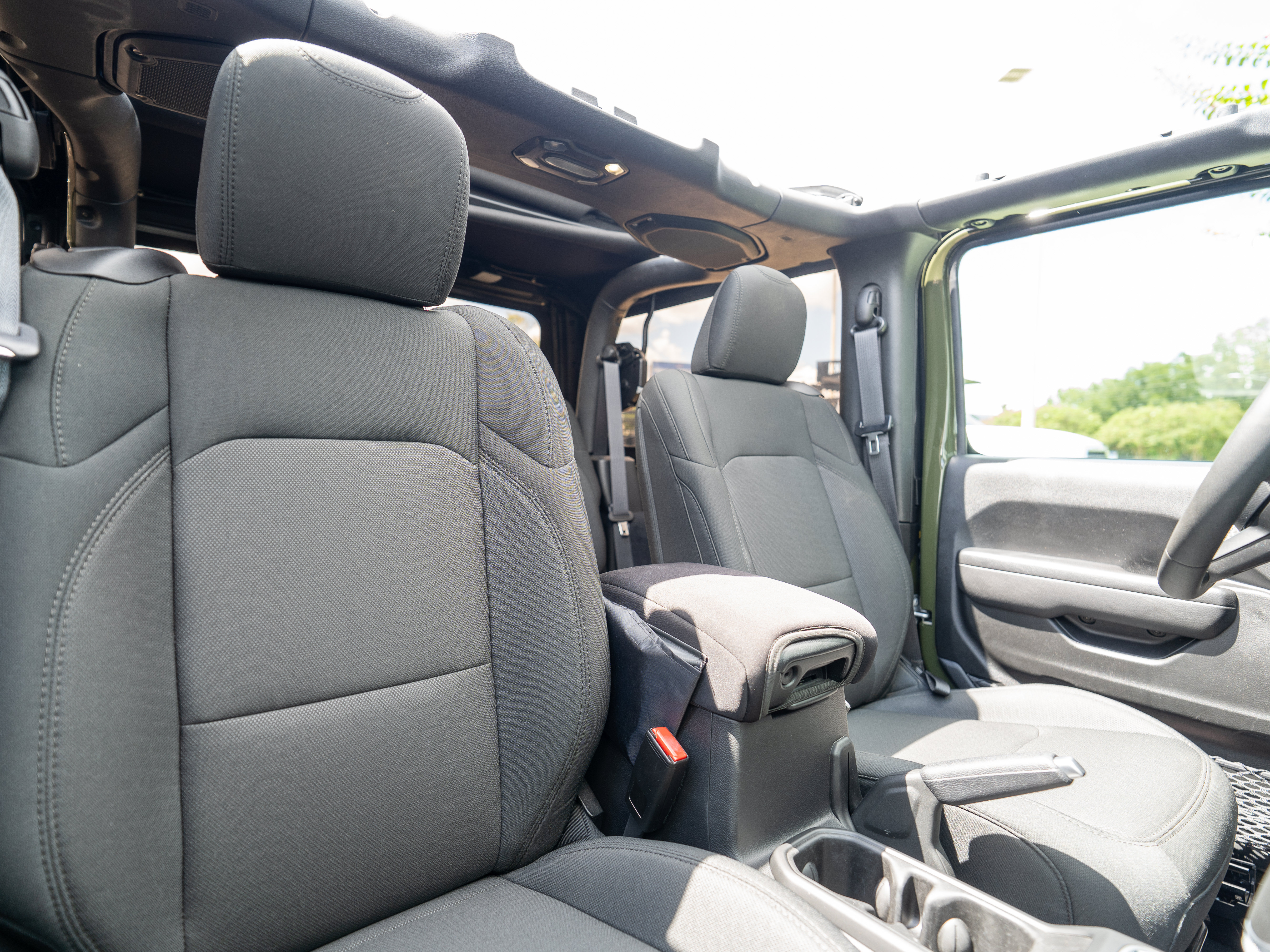 Used 2023 Jeep Wrangler Sport AWD/4WD image 11