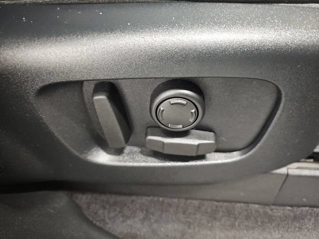 Used 2018 Land Rover Discovery SE AWD/4WD image 40