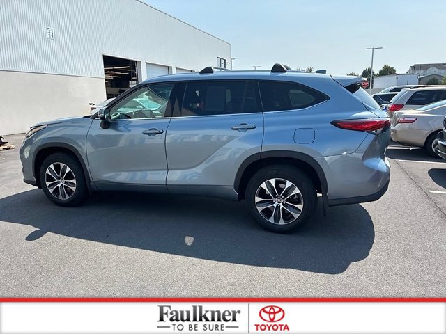 Certified 2020 Toyota Highlander XLE AWD/4WD image 14
