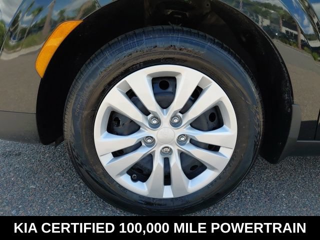 Certified 2025 Kia Soul LX FWD image 10