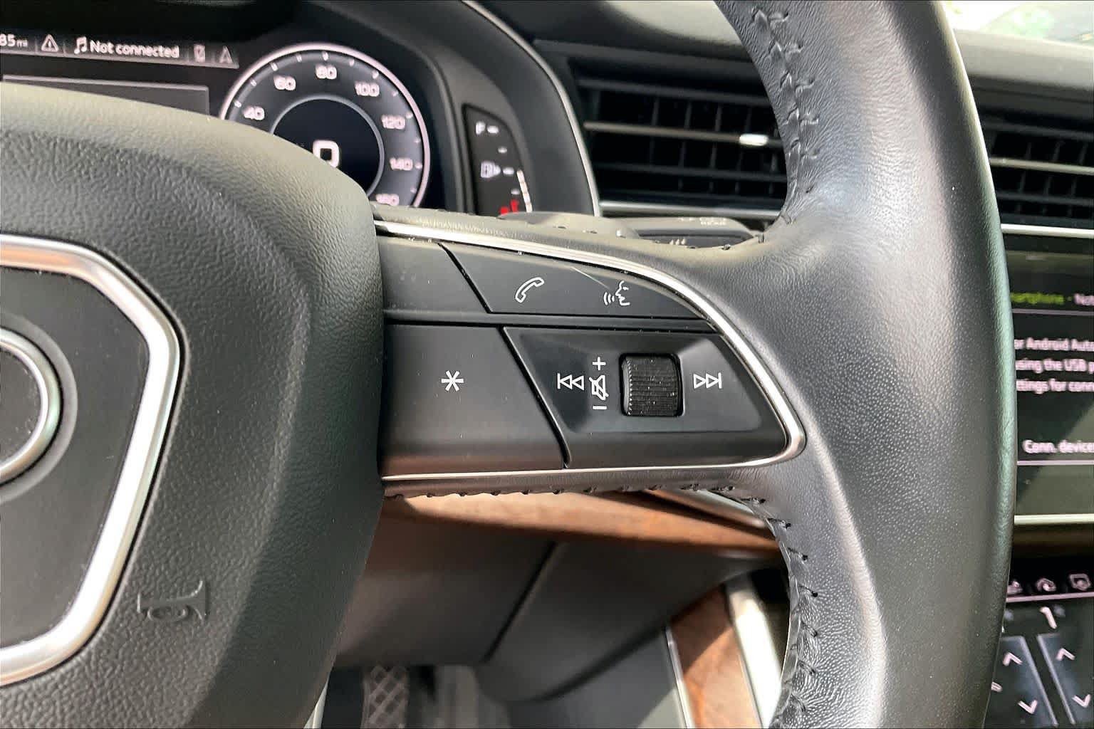Used 2019 Audi Q8 Premium Plus w/ Premium Plus AWD/4WD image 24