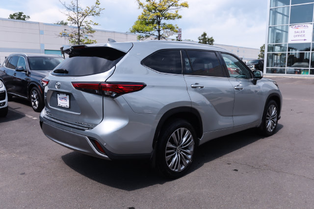 Used 2020 Toyota Highlander Platinum AWD/4WD image 11