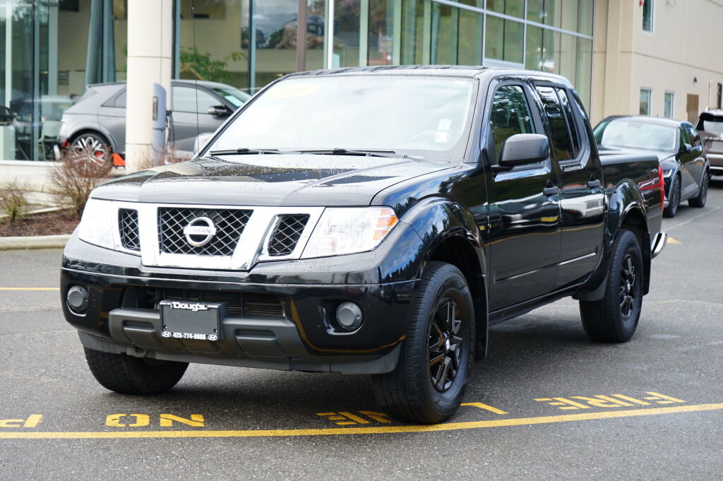 Used 2019 Nissan Frontier SV image 1