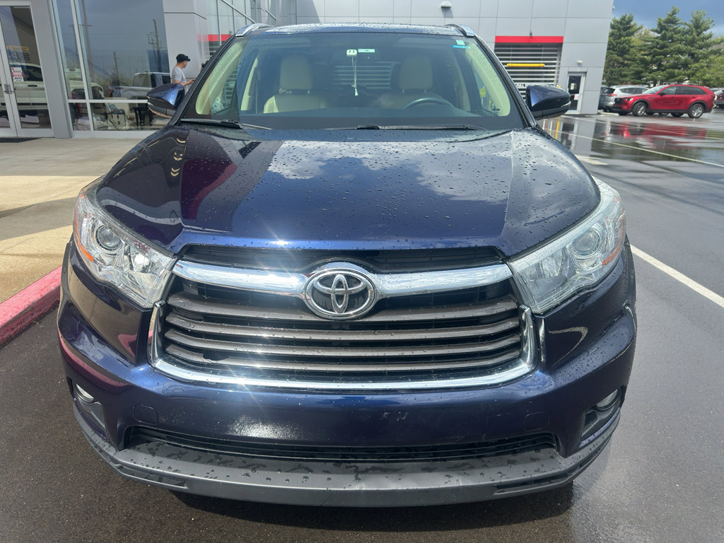 Used 2015 Toyota Highlander XLE image 2