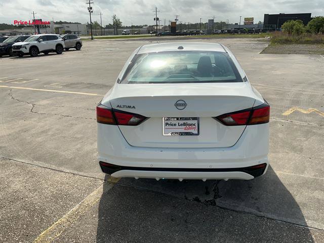 Used 2025 Nissan Altima 2.5 SV FWD image 7