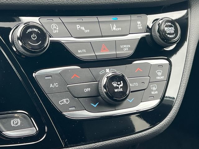 New 2026 Chrysler Pacifica Select w/ S Appearance Package image 25