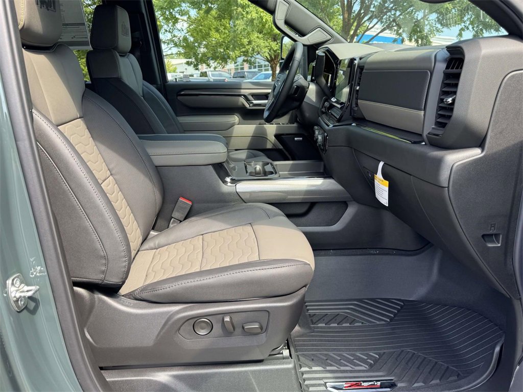 New 2026 Chevrolet Silverado 2500 ZR2 w/ ZR2 Bison Edition image 13
