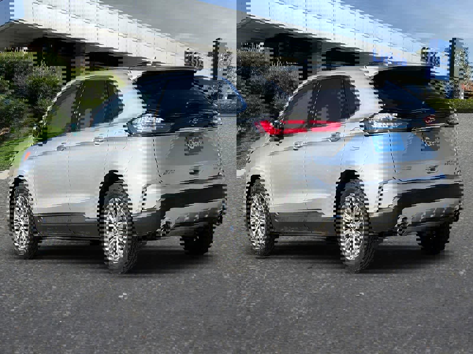 Used 2019 Ford Edge Titanium w/ Equipment Group 301A image 6