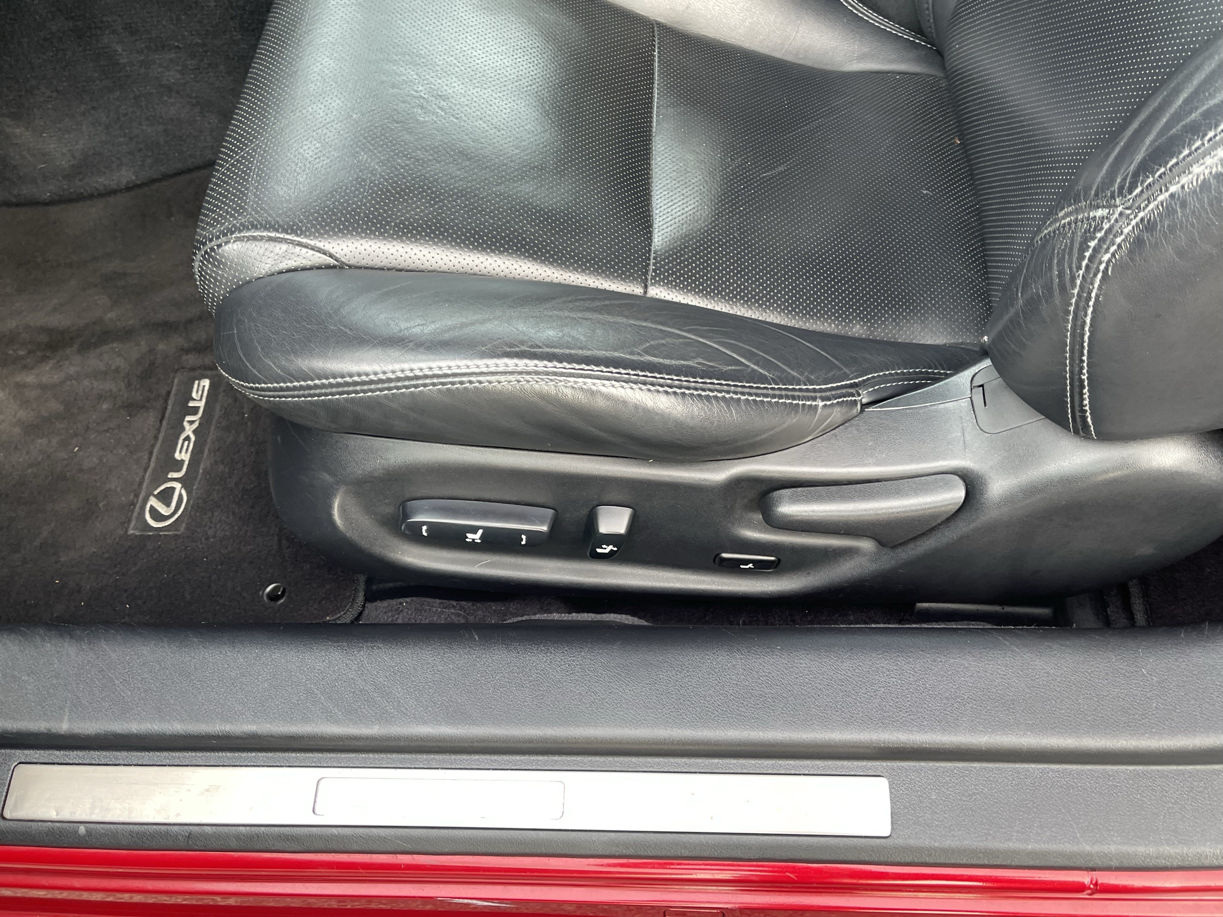 Used 2010 Lexus IS 250C w/ Luxury Pkg RWD image 14