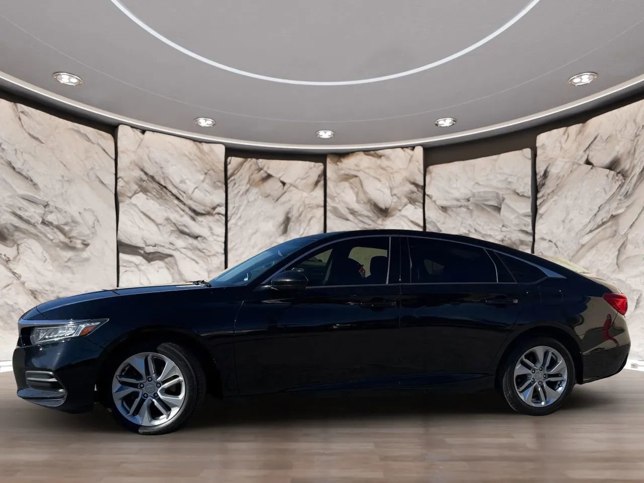 Used 2018 Honda Accord LX image 3