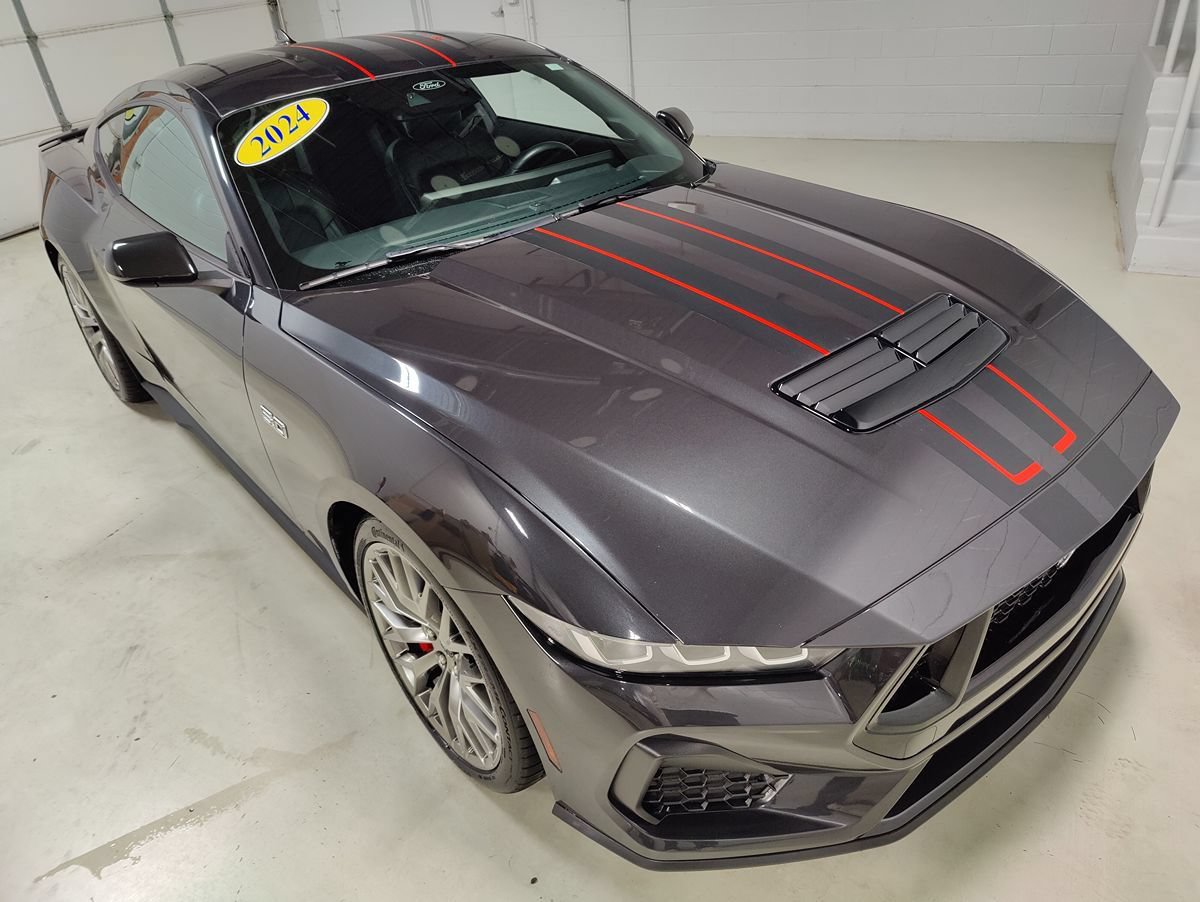 Used 2024 Ford Mustang GT Premium RWD image 2