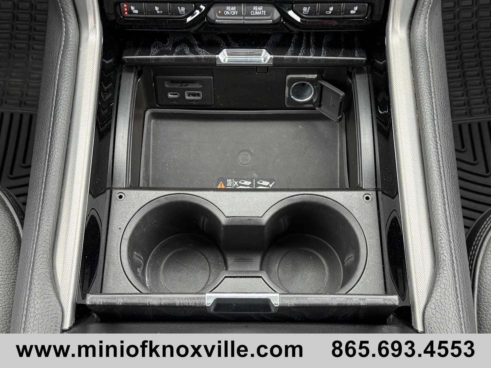 Used 2021 GMC Yukon XL Denali w/ Denali Premium Package image 19