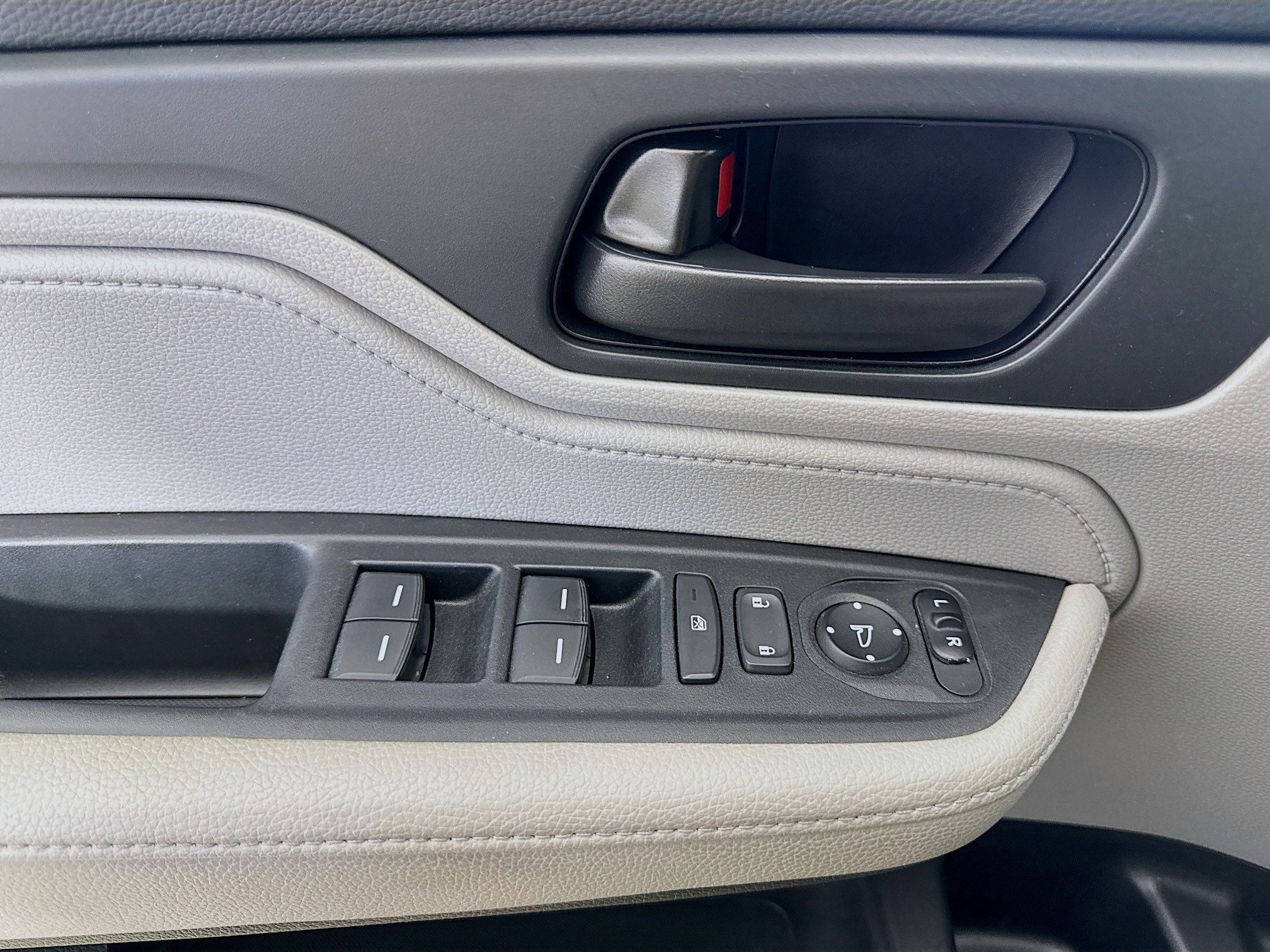 Used 2023 Honda Odyssey EX image 19