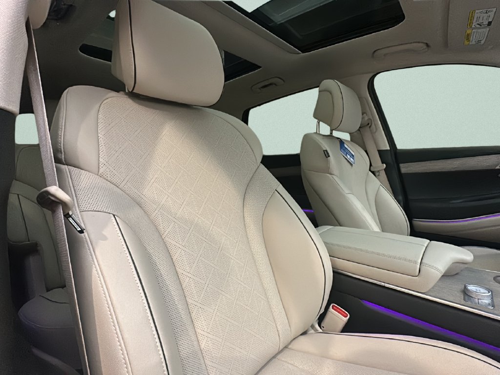 Certified 2025 Genesis GV80 2.5T Prestige AWD/4WD image 19