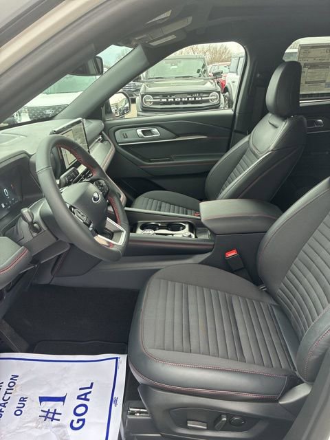 New 2026 Ford Explorer ST-Line w/ ST-Line Street Pack image 13