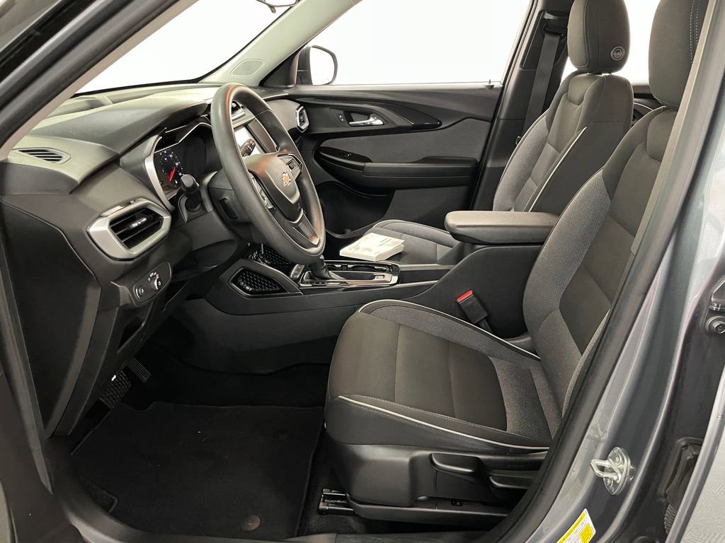 Used 2021 Chevrolet TrailBlazer LS FWD image 5