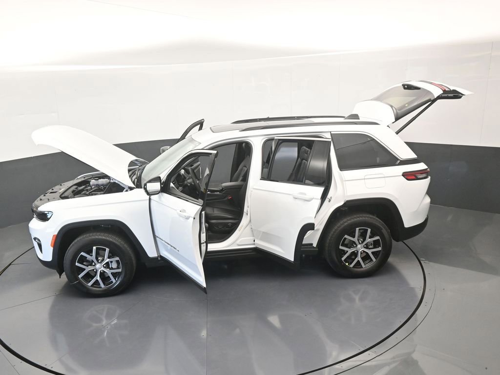 Used 2025 Jeep Grand Cherokee Limited image 60