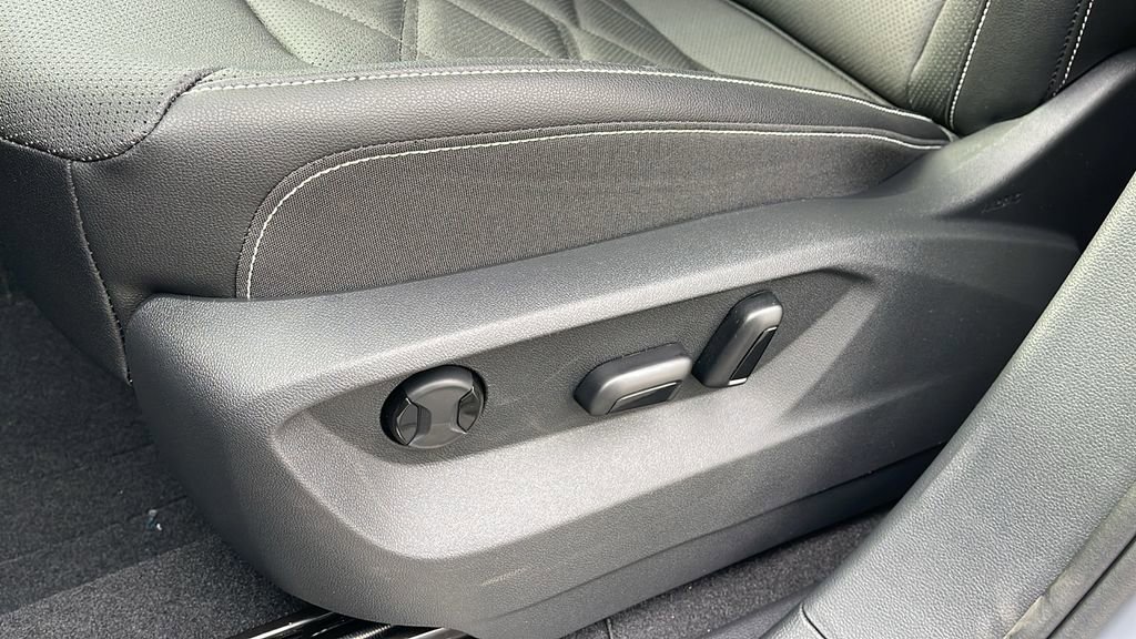 New 2026 Volkswagen Atlas SE FWD image 26