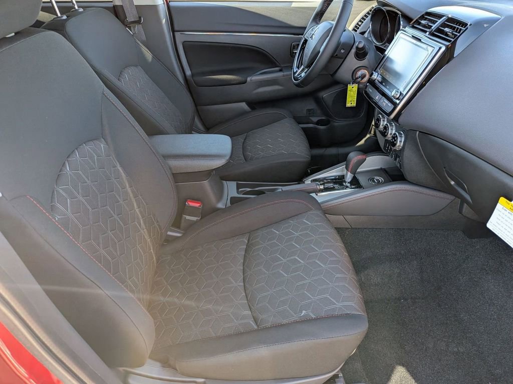 New 2025 Mitsubishi Outlander Sport LE image 27