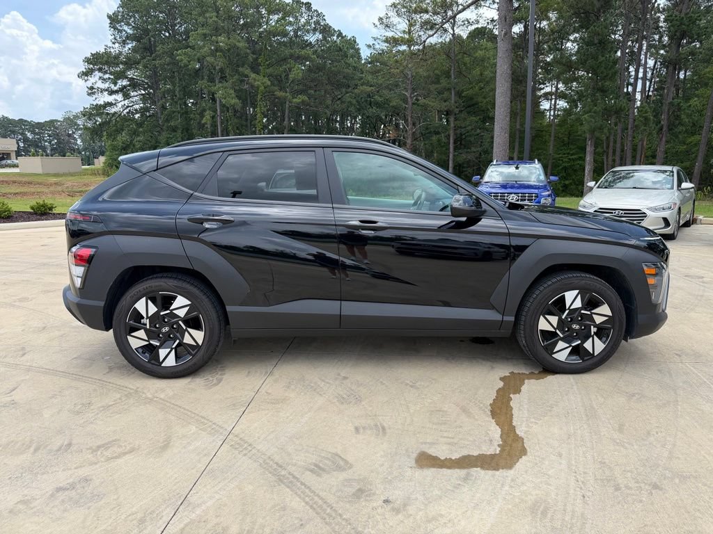 Certified 2025 Hyundai Kona SEL FWD image 6