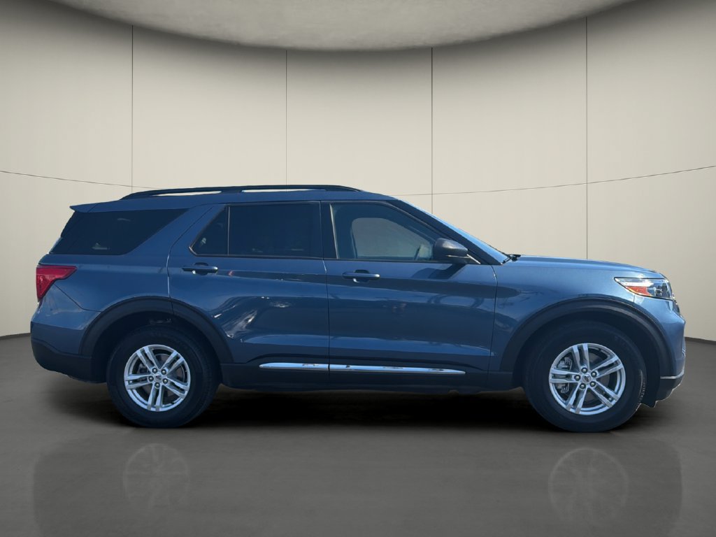 Used 2020 Ford Explorer XLT w/ Equipment Group 202A AWD/4WD image 8